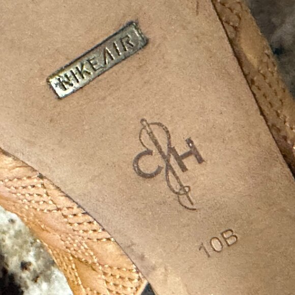 Ivanka Trump Black Heeled Ankle Boot Women's 10M (B-4 EP) - Picture 6 of 8